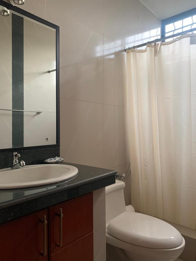 Hoteles En Guayaquil - Suites Guayaquil Cerca Del Aeropuerto Eksteriør billede