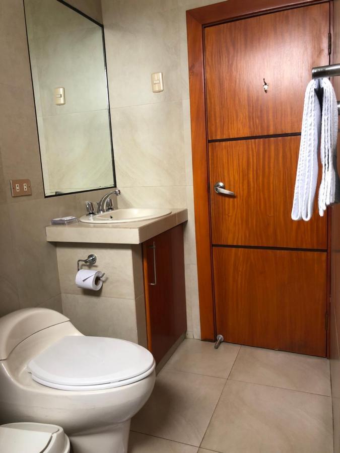 Hoteles En Guayaquil - Suites Guayaquil Cerca Del Aeropuerto Eksteriør billede