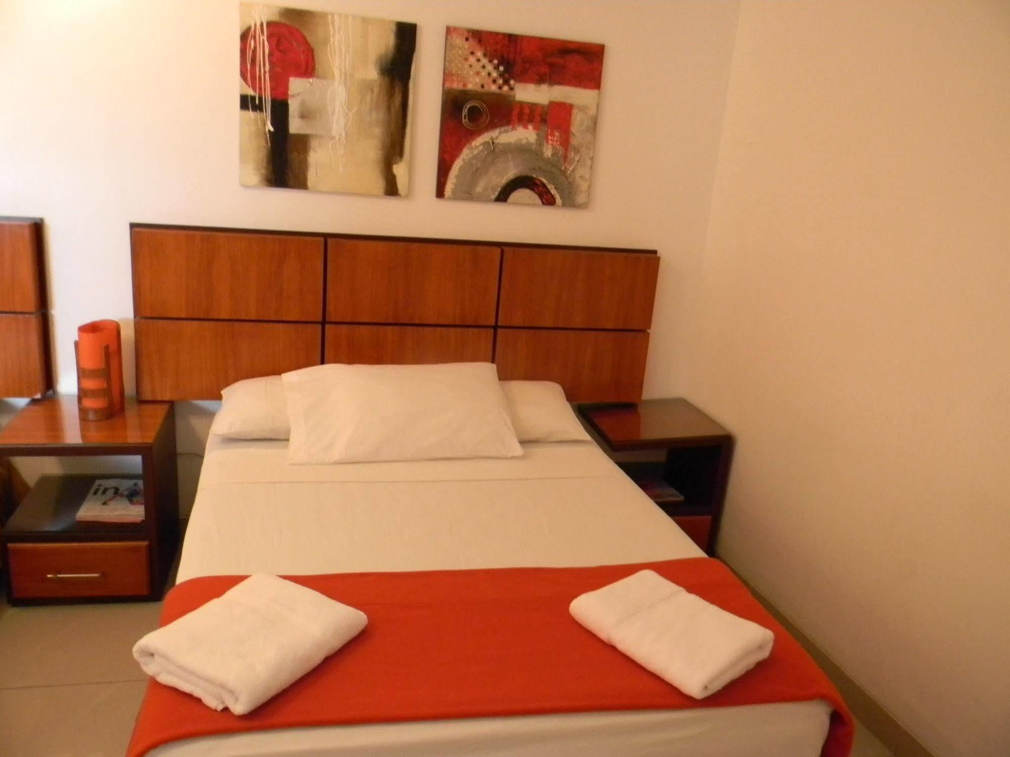 Hoteles En Guayaquil - Suites Guayaquil Cerca Del Aeropuerto Eksteriør billede