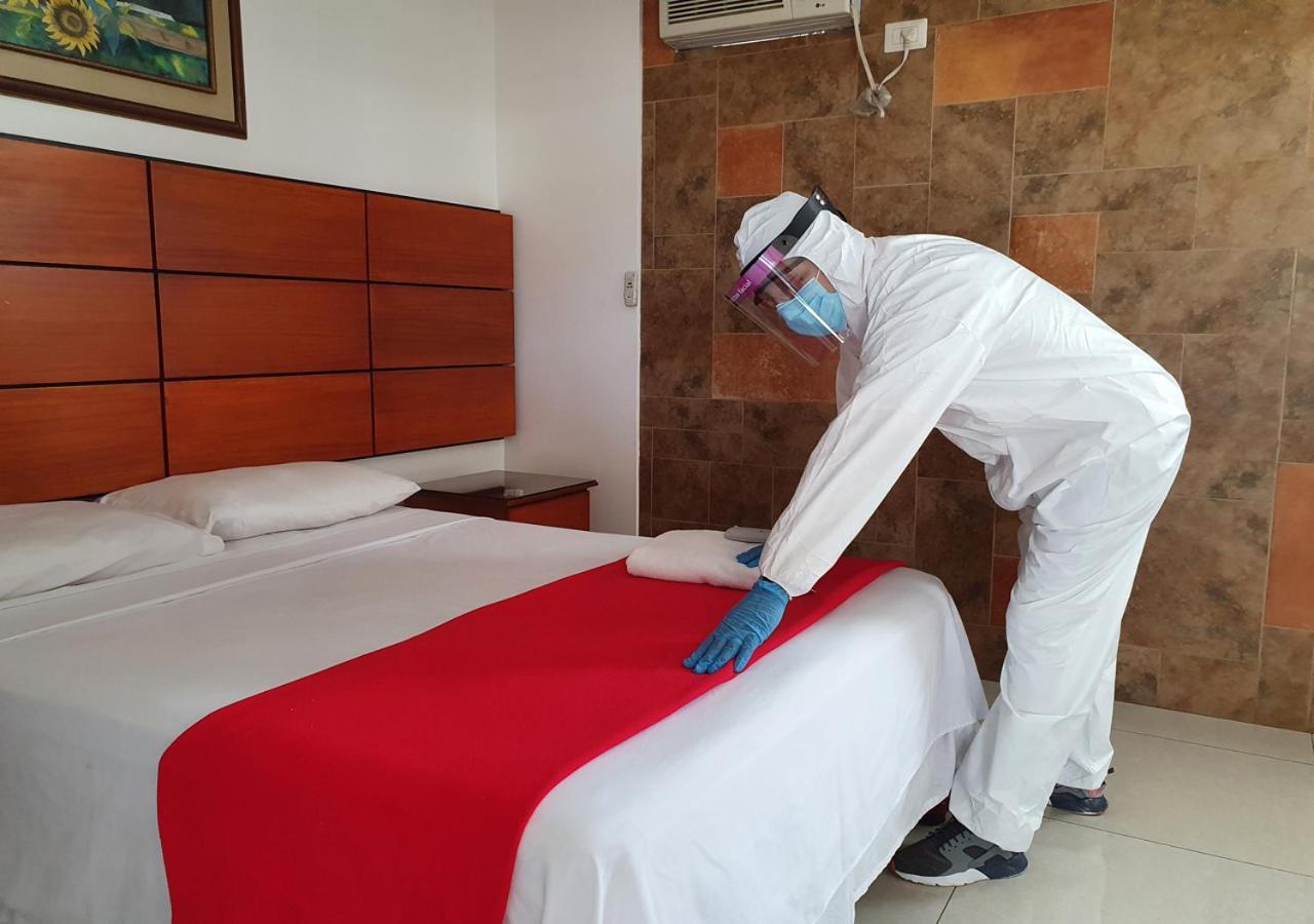 Hoteles En Guayaquil - Suites Guayaquil Cerca Del Aeropuerto Eksteriør billede